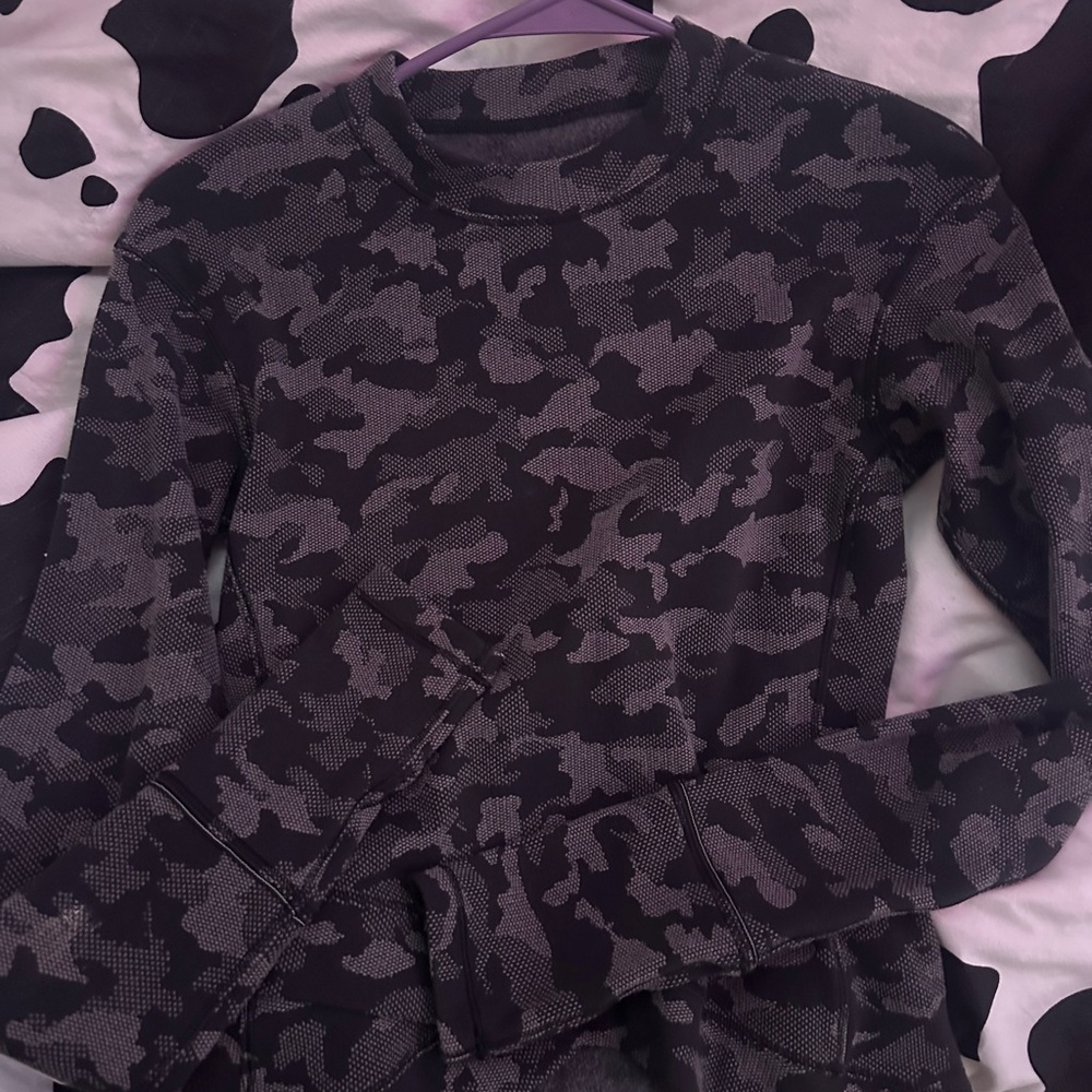 Black and Gray Camouflage Sweater